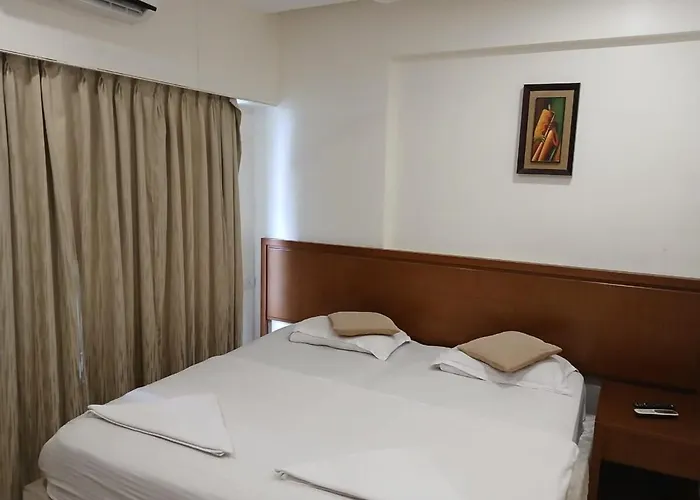 Premium 2 Bedrooms Apartment In Prabhadevi
